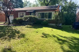 942 Melvin Ave, Saint Louis, MO 63137 - Photo 3