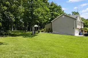 22907 Lakeside Hills Dr, Warrenton, MO 63383 - Photo 9
