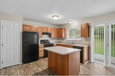 217 Royallsprings Parkway, O'Fallon, MO 63368 - Photo 5