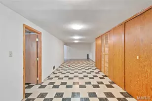 10408 Dandridge Dr, Saint Louis, MO 63123 - Photo 25