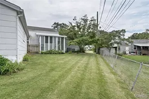 10408 Dandridge Dr, Saint Louis, MO 63123 - Photo 35