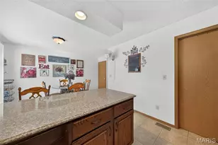 12 New Hope Ct, Florissant, MO 63033 - Photo 11