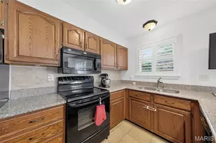 12 New Hope Ct, Florissant, MO 63033 - Photo 9
