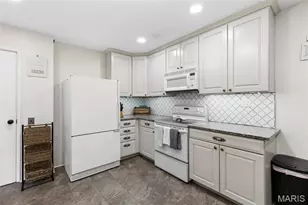 1345 Bobolink Dr, Florissant, MO 63031 - Photo 9