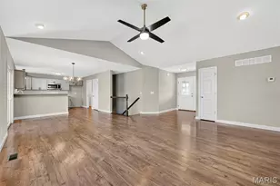 13 Berkshire Ct, Troy, MO 63379 - Photo 5