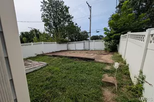 2226 Sullivan Ave, Saint Louis, MO 63107 - Photo 23
