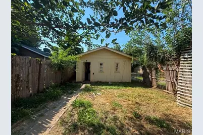 3206 Dakota Street, Saint Louis, MO 63111 - Photo 5