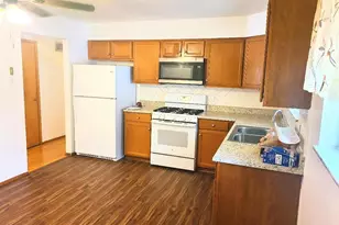 8601 Octavia Ave, Jennings, MO 63136 - Photo 9