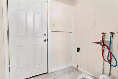 2745 Grants Pkwy, Florissant, MO 63031 - Photo 21