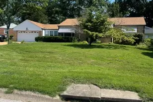 253 Turf, Saint Louis, MO 63119 - Photo 1