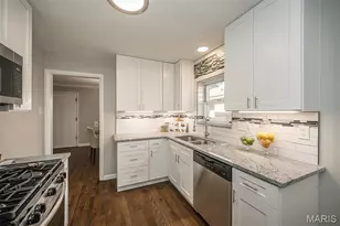 4383 Holly Hills Blvd, Saint Louis, MO 63116 - Photo 11