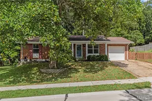 721 La Bonne Pkwy, Ballwin, MO 63021 - Photo 1
