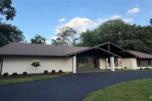 15 Meadowbrook Country Club Estate, Ballwin, MO 63011 - Photo 53