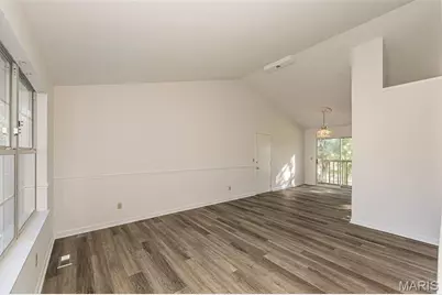 121 Oak Valley Drive, Saint Peters, MO 63376 - Photo 5