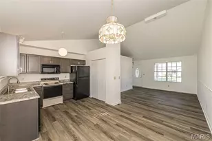 121 Oak Valley Dr, Saint Peters, MO 63376 - Photo 3