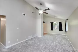 1470 Pine Row Ct, Saint Louis, MO 63146 - Photo 9