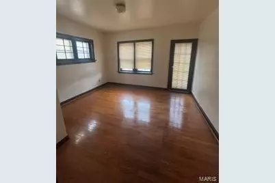 5011 Pernod Avenue, Saint Louis, MO 63139 - Photo 9
