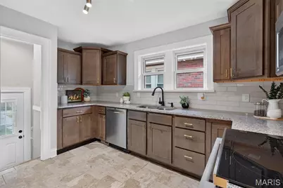 3814 Burgen Avenue, Saint Louis, MO 63116 - Photo 15