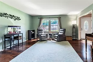 9047 Lowill Ln, Crestwood, MO 63126 - Photo 7