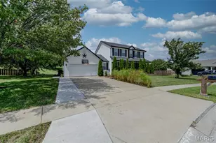 203 Wildflower Ridge Dr, Wentzville, MO 63385 - Photo 5