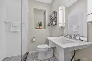 44 Broadview Dr, Saint Louis, MO 63105 - Photo 25