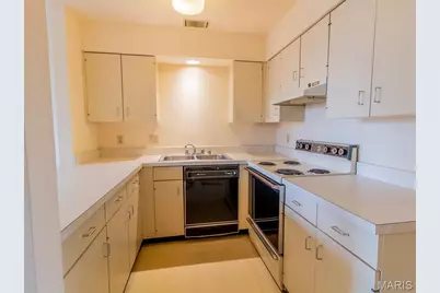 2009 S 11th Street, Saint Louis, MO 63104 - Photo 5