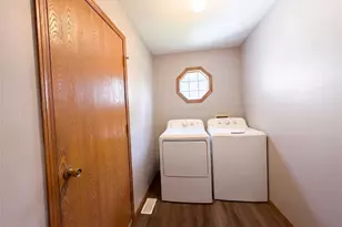 923 Keeneland Rd, Florissant, MO 63034 - Photo 23