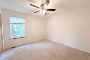 923 Keeneland Rd, Florissant, MO 63034 - Photo 11