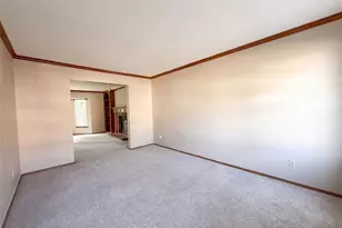 923 Keeneland Rd, Florissant, MO 63034 - Photo 7