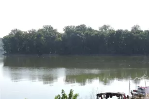 11 N River Rd, Elsberry, MO 63343 - Photo 3