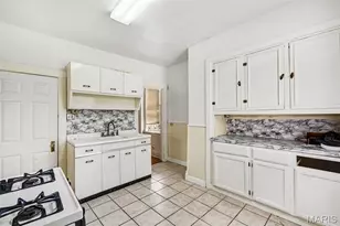 2038 McLaran Ave, Saint Louis, MO 63136 - Photo 7