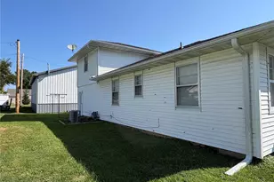 122 W Elm St, Palmyra, MO 63461 - Photo 11