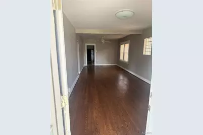 8517 Elmore Avenue, Saint Louis, MO 63132 - Photo 3