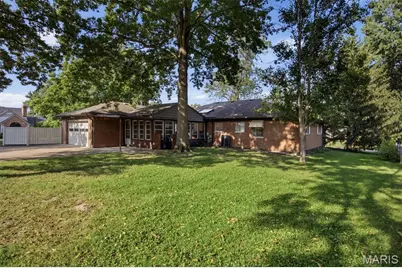 1400 Christine Avenue, Des Peres, MO 63131 - Photo 25