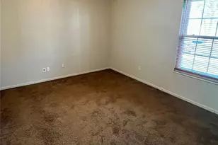 12114 Natural Bridge Rd, Bridgeton, MO 63044 - Photo 11
