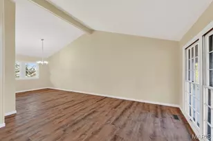 141 Meadowlark Dr, Saint Louis, MO 63146 - Photo 13
