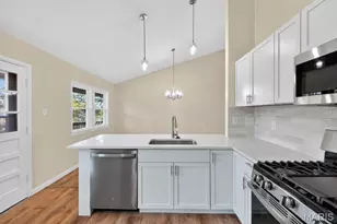 141 Meadowlark Dr, Saint Louis, MO 63146 - Photo 17
