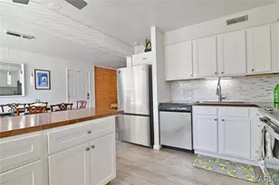 1963 Greenpoint Dr, Saint Louis, MO 63122 - Photo 9