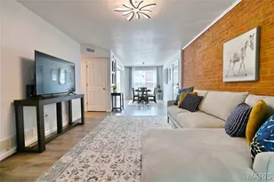 1963 Greenpoint Dr, Saint Louis, MO 63122 - Photo 5