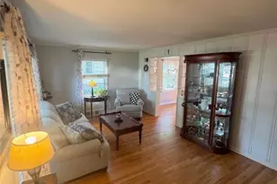 7009 Greenholly Dr, Affton, MO 63123 - Photo 7