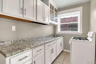 5027 Chippewa Street, Saint Louis, MO 63109 - Photo 9