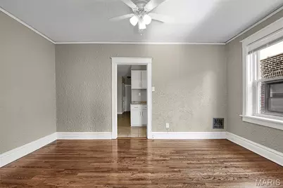 5027 Chippewa Street, Saint Louis, MO 63109 - Photo 5