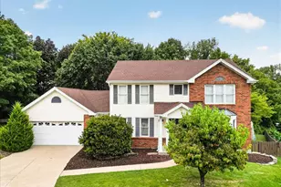 11 Fleurie Dr, Florissant, MO 63031 - Photo 3