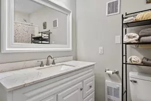 10065 N Bunker Hill Dr, Saint Louis, MO 63123 - Photo 19