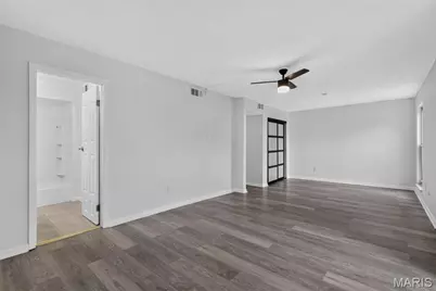 4334 Chateau De Ville Drive, Saint Louis, MO 63129 - Photo 25