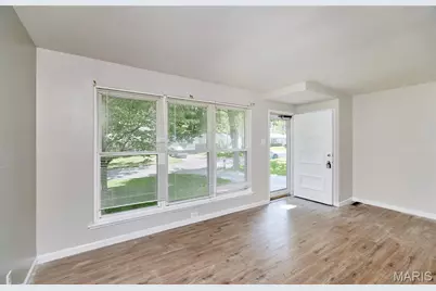 145 Clearview Drive, Florissant, MO 63033 - Photo 9
