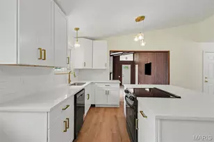 1540 Hialeah Pl, Florissant, MO 63033 - Photo 7
