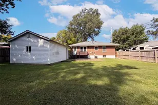 1320 Gahan Dr, Florissant, MO 63031 - Photo 5