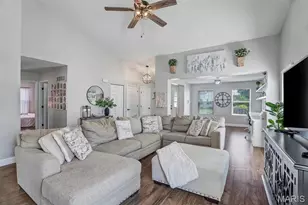 2046 Preston Woods Pkwy, Lake Saint Louis, MO 63367 - Photo 9