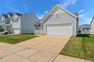 2046 Preston Woods Pkwy, Lake Saint Louis, MO 63367 - Photo 3